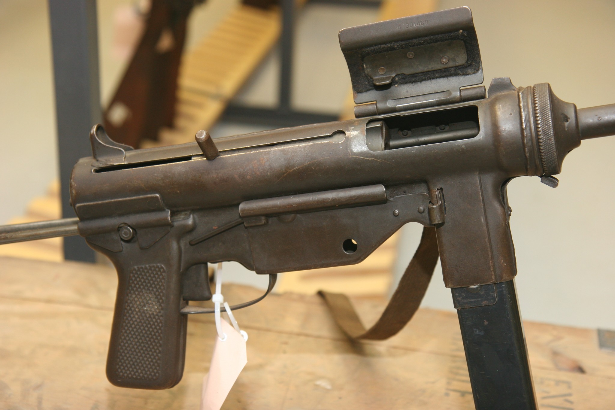 V 3 м. M3 Grease Gun. M3a1 Grease Gun.